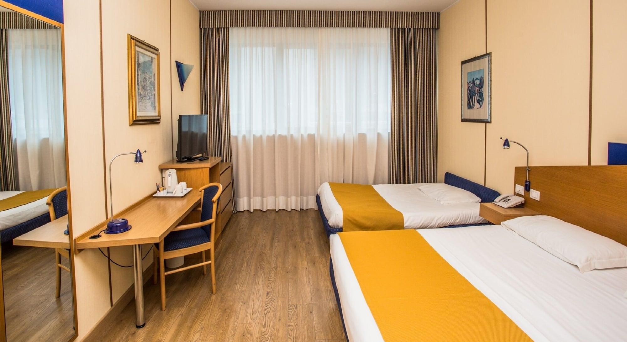 Hotel Express Aosta East Pollein Eksteriør bilde