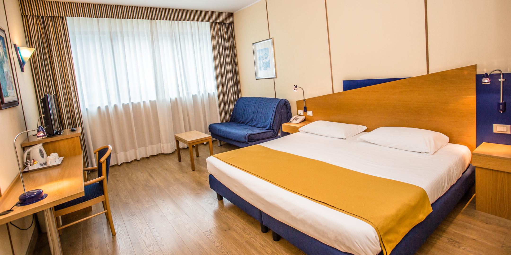 Hotel Express Aosta East Pollein Eksteriør bilde